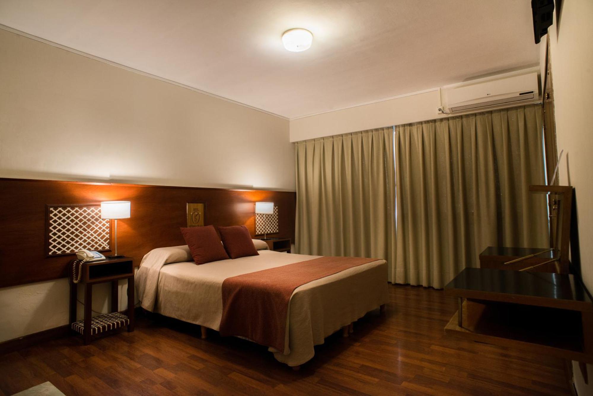 Hotel Victoria Plaza Salta Dış mekan fotoğraf